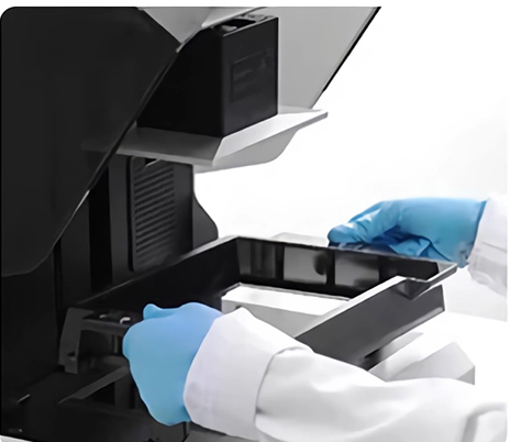 Placing resin tank on glass and locking with knob